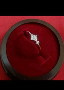 Clover Sparkle Ring