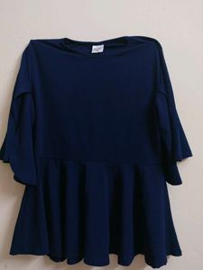 Round Neck Blue XL Size Top With Beautiful Sleeves