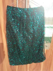 Sparkling Sequin pencil skirt