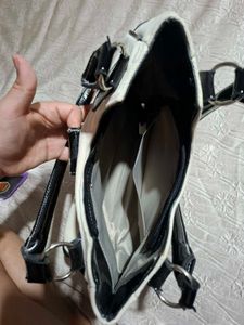 Chic Black &amp; White Shoulder Bag