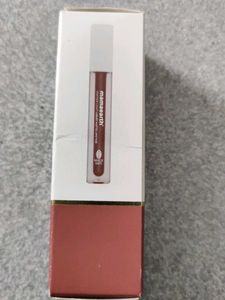 1+1 free Mamaearth Feather Light Liquid Matte Lips