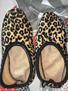 Cozy Leopard Print Socks