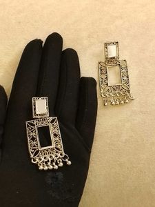 2PAIR oval studs and rectangular drop earrings