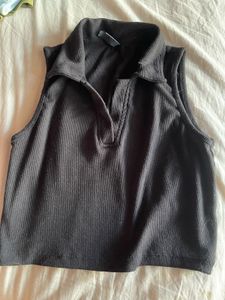 Black Ribbed Collared Crop Top
