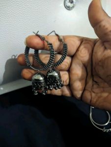 Assorted Women's Jewellery Pieces