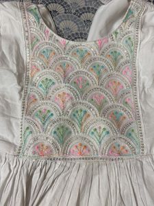 White top and pant set