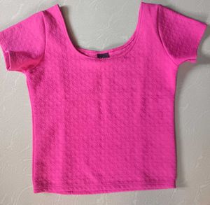🇰🇷Vibrant Pink Textured Crop Top