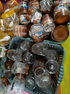 20 pieces kitchen storage plastic containers.