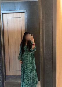 Green Floral Maxi Dress Size M. only 1 time used