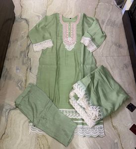 Elegant Green Embroidered Kurta