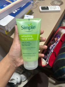 Simple Refreshing Facial Wash