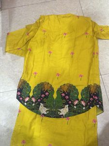 kids Yellow Kurta Set with Floral Print
