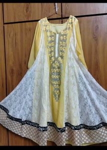 Elegant Yellow & White Embroidered Kurta