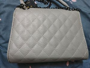 Item-KBG49/BRAND NEW/2 IN ONE/STURDY/Grey Colour Beautiful Handbag with Sling &amp; Handle.
