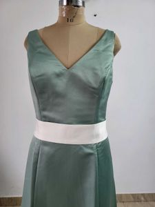 Elegant V-Neck Maxi Dress