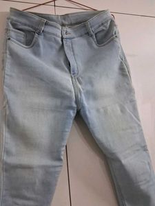 Light Wash Skinny Jeans