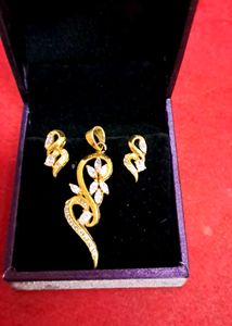 Exquisite Diamond pendent&amp; Earring Set💃💃