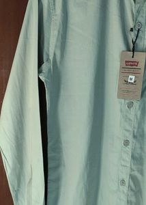 Levi's Classic Button-Down Shirt