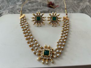 Elegant Pearl &amp; Emerald Necklace Set