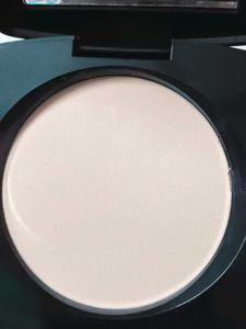 Elle 18 Compact Powder