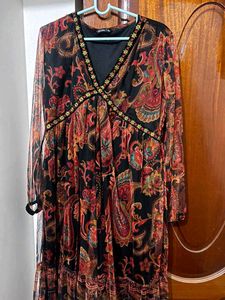 Vibrant Paisley Print Maxi Dress