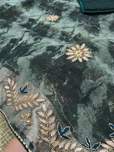 New- Elegant Embroidered 🪩Gottapatti Saree