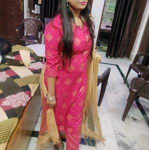 Beautiful Pink Kurta Pant Set