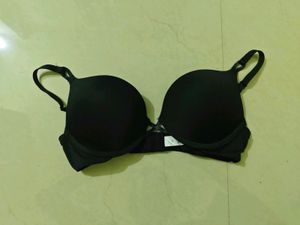 Push up-Classic Black Padded Bra
