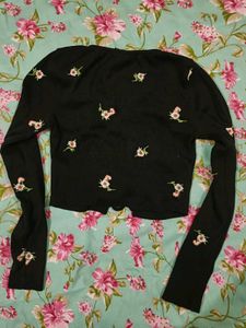 Black Cropped Floral Top