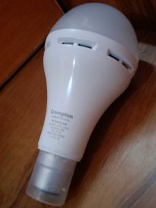 Crompton Backup LED Bulb