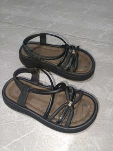Chic Black Strappy Sandals