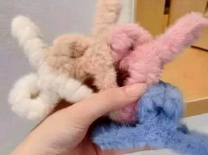 2 Classy Korean Fur Claws