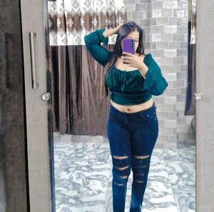 Beautiful Top Nd Jeans