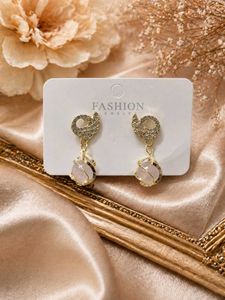 Elegant Pearl &amp; Crystal Earrings Set