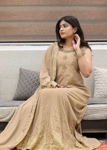 🐹Elegant Embroidered Ethnic Gown🐹