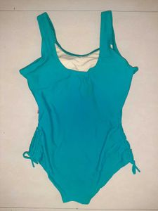 🌊 Aqua Luxe — One-Piece Swimwear Suit 🦋
