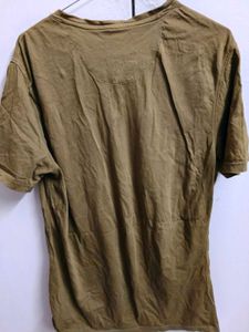 Men's solid crewneck tee