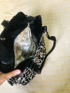 Sale Fire 🔥 Guess Inspired Leopard Print Handbag