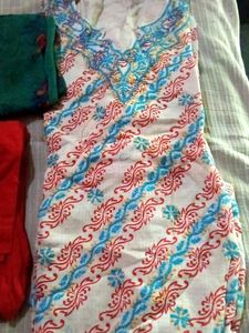Embroidered Kurta Set with Dupatta size XXL
