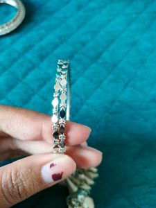 Elegant Latkan Bangles ✨