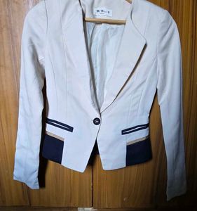 Chic Cream Blazer