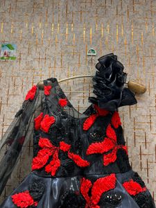 Stunning Black &amp; Red Party Gown 7