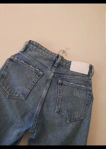 Zara High-Waisted Jeans