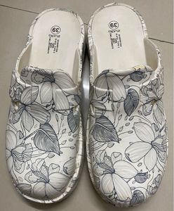 Floral Print Floaters for women