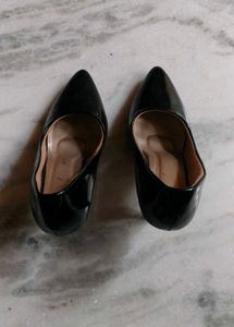 Classic Black Pointed Toe Ballet Flats