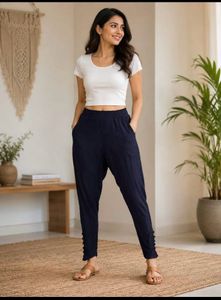 Comfortable Navy Blue Cropped Pants