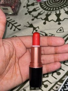 Hilary Rhoda Lipstick