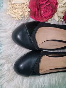 The almost new black heel