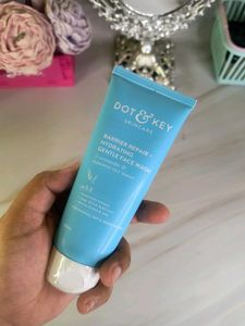 DOT &amp; KEY Barrier Repair Gentle Face Wash