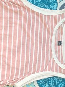 SHEIN Striped Cropped Top